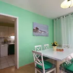 Nina * 마카르스카