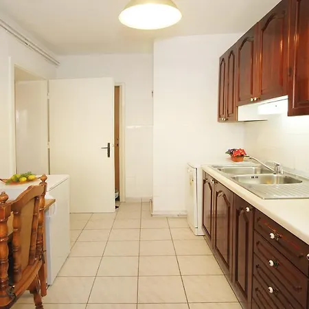 Apartament Nina *
