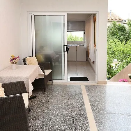 Nina Apartament *