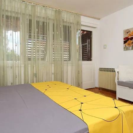 Apartament Nina *