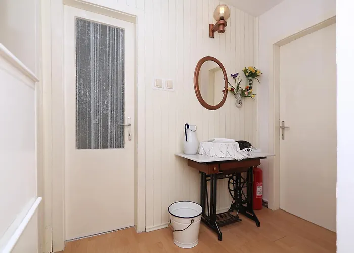 Apartment Nina Makarska