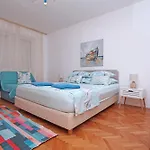 Apartment Nina Makarska