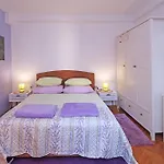 Nina Apartment *