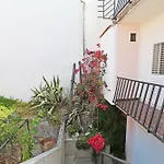 Apartment Nina *