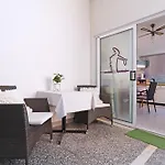 Nina Apartment *