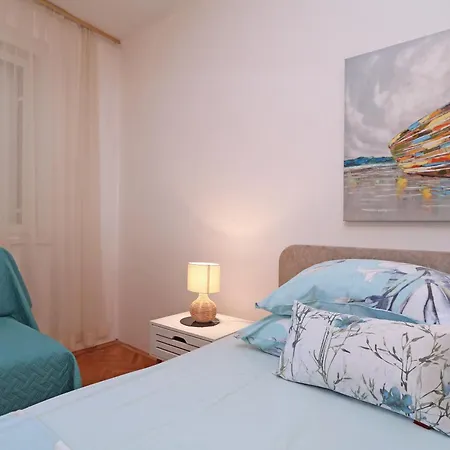 Apartment Nina Makarska