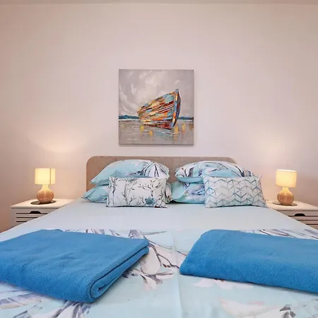 Nina Apartment Makarska