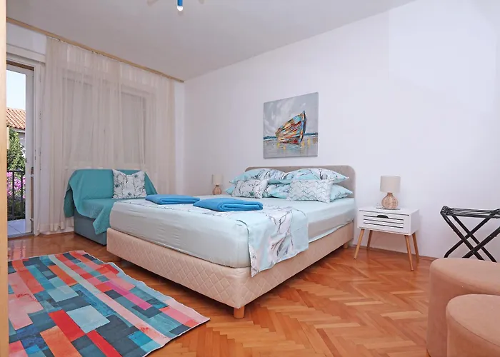 Apartment Nina Makarska