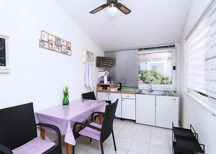 Apartment Nina Makarska